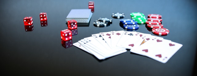 poker-game-play-gambling-163828